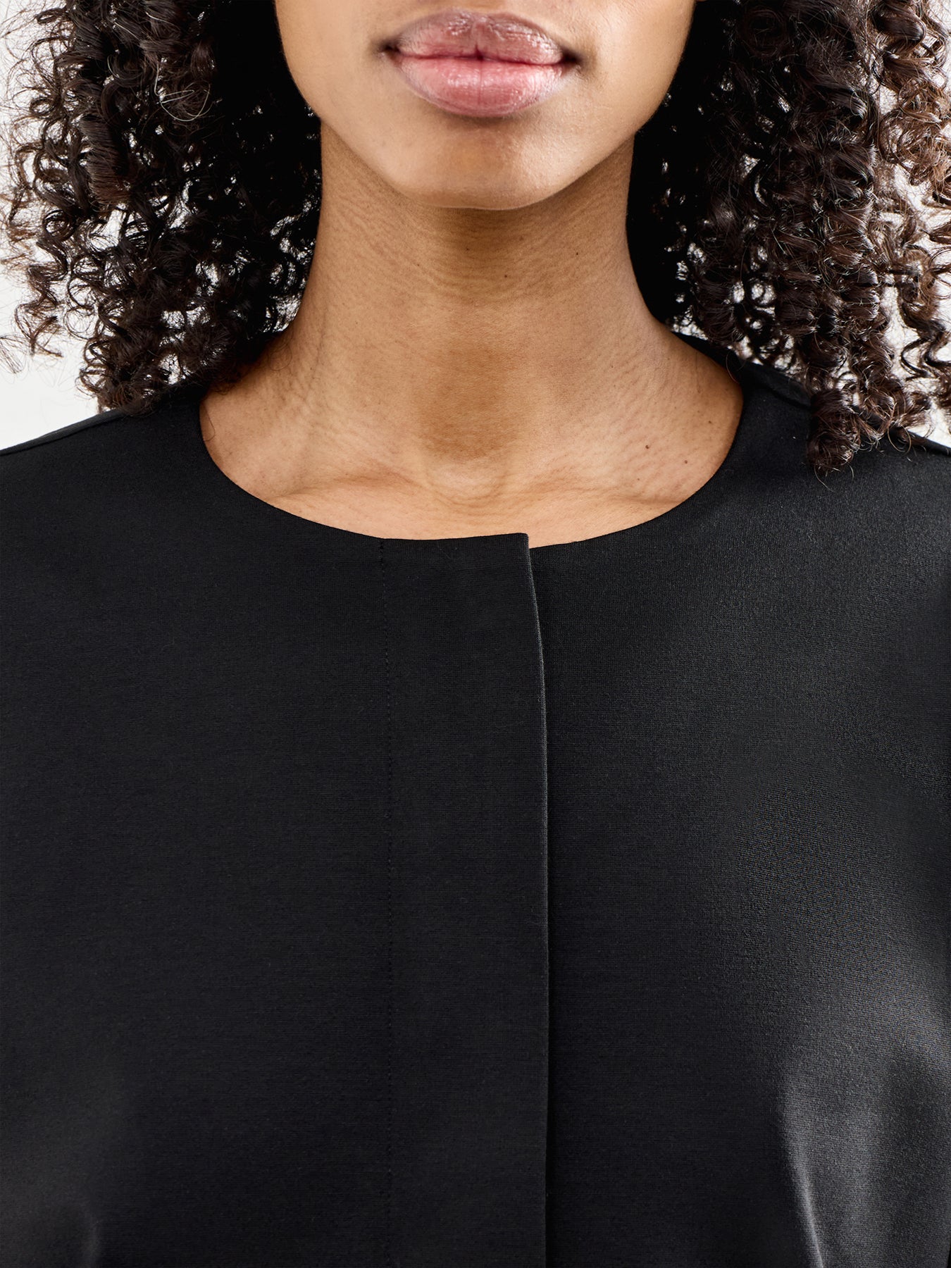 Round Neck Jacket Black