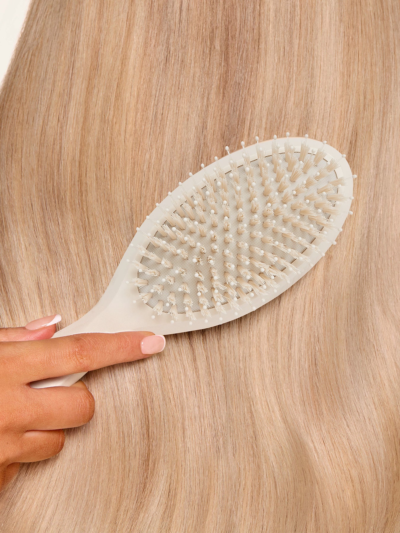 Molly Mae Luxury Dressing Brush