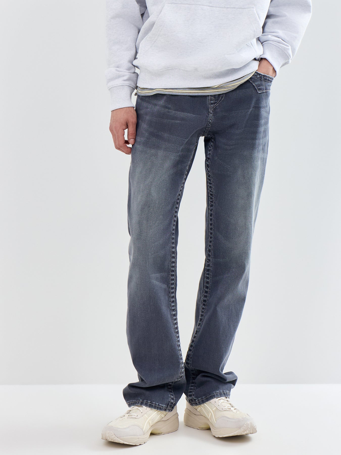 Ricky Straight Leg Jeans Grey