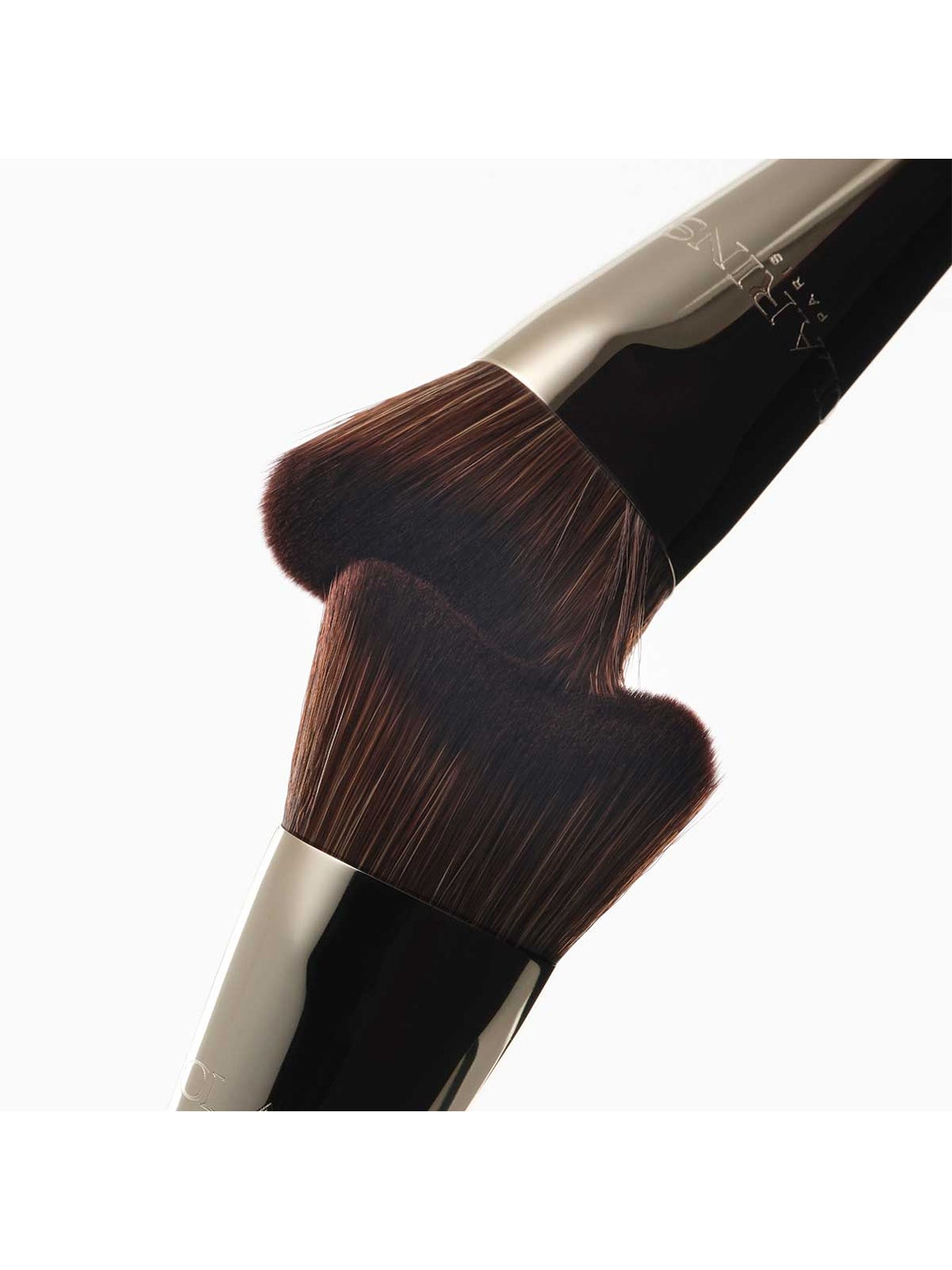 Gua Sha-Inspired Foundation Brush