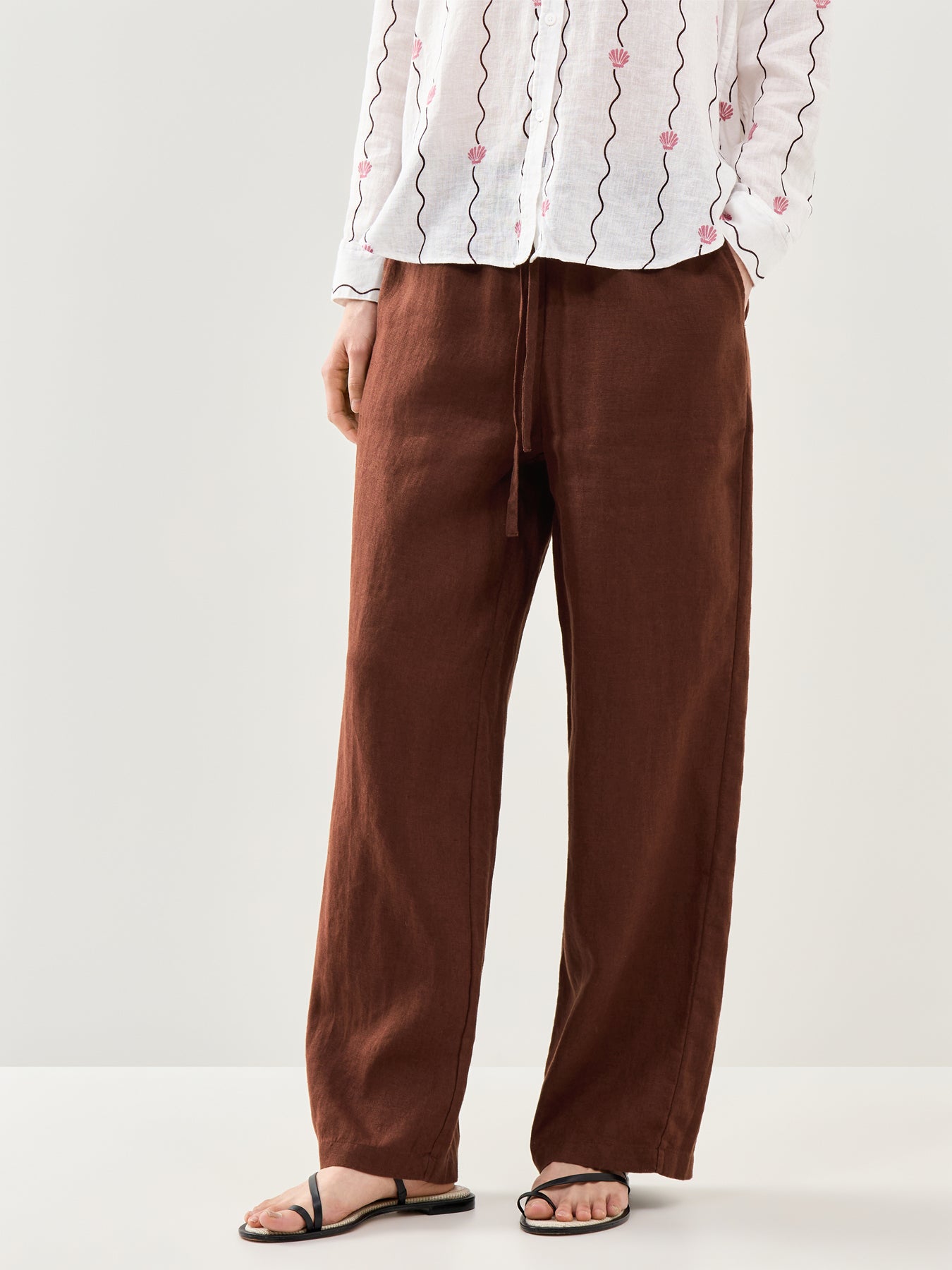 Emmie Straight Leg Trousers Brown