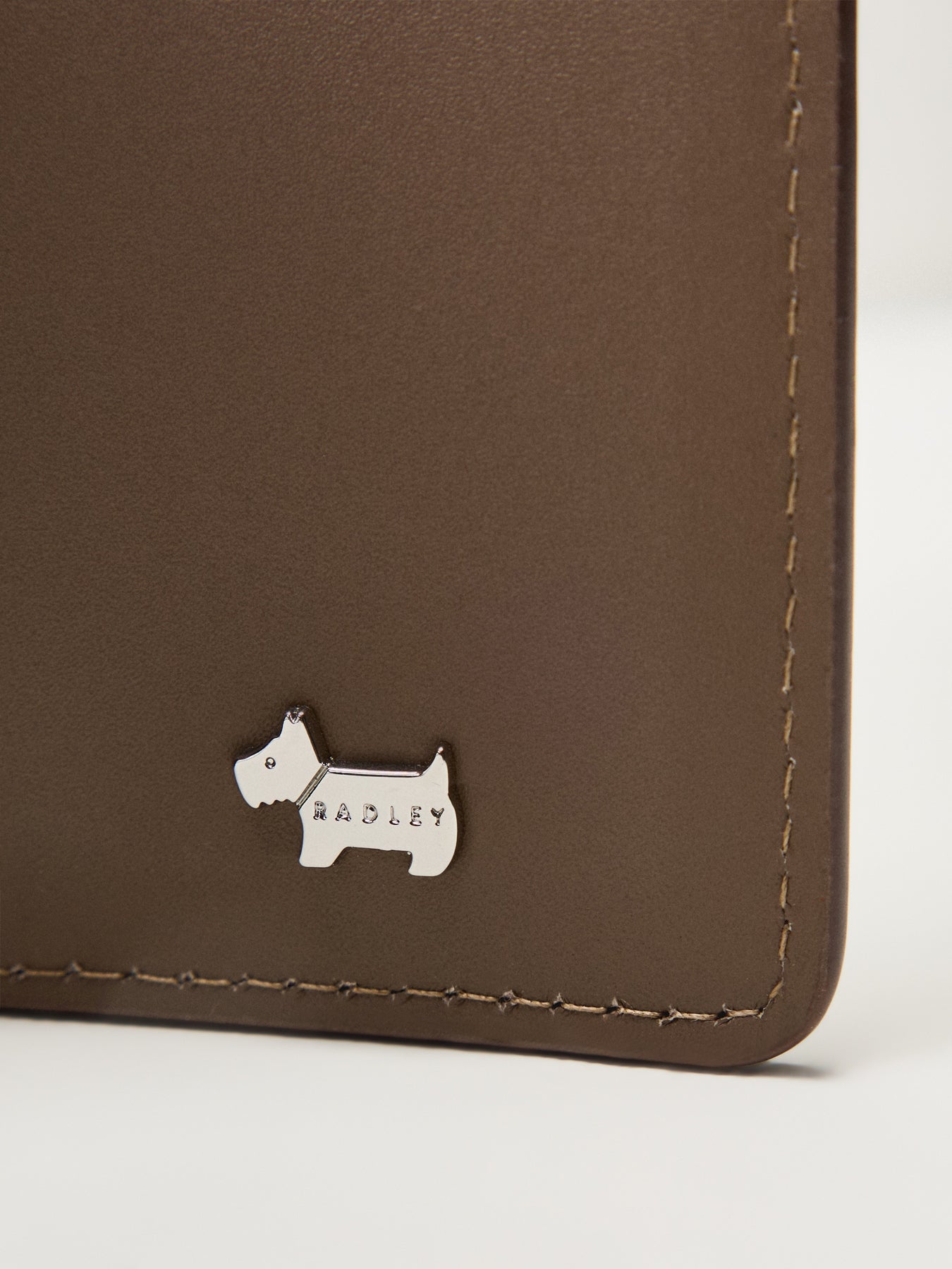 Pockets Small Trifold Purse Coffee