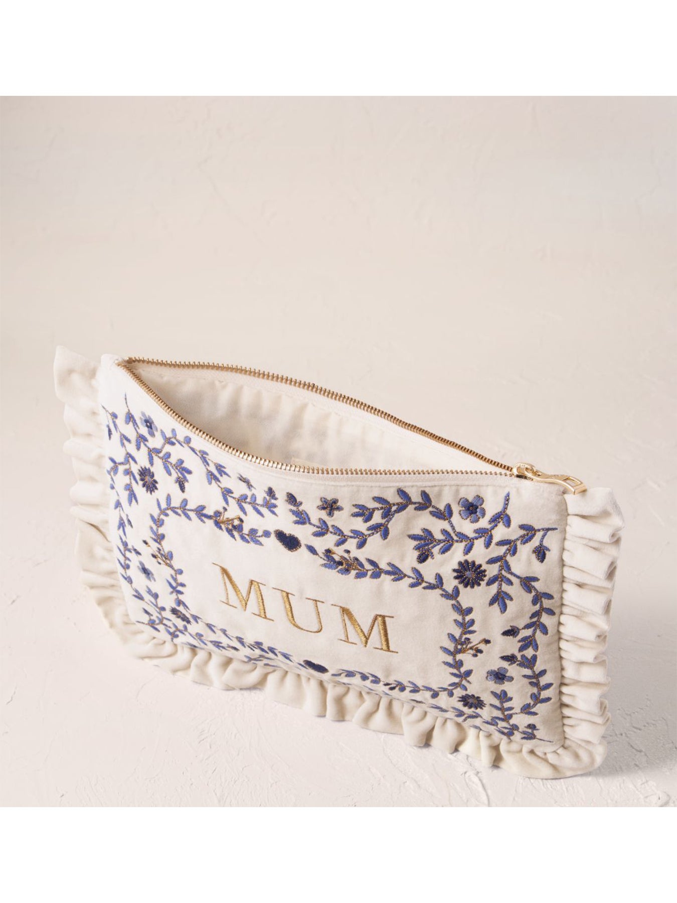 Mediterranean Garden Mum Velvet Frill Pouch Cream