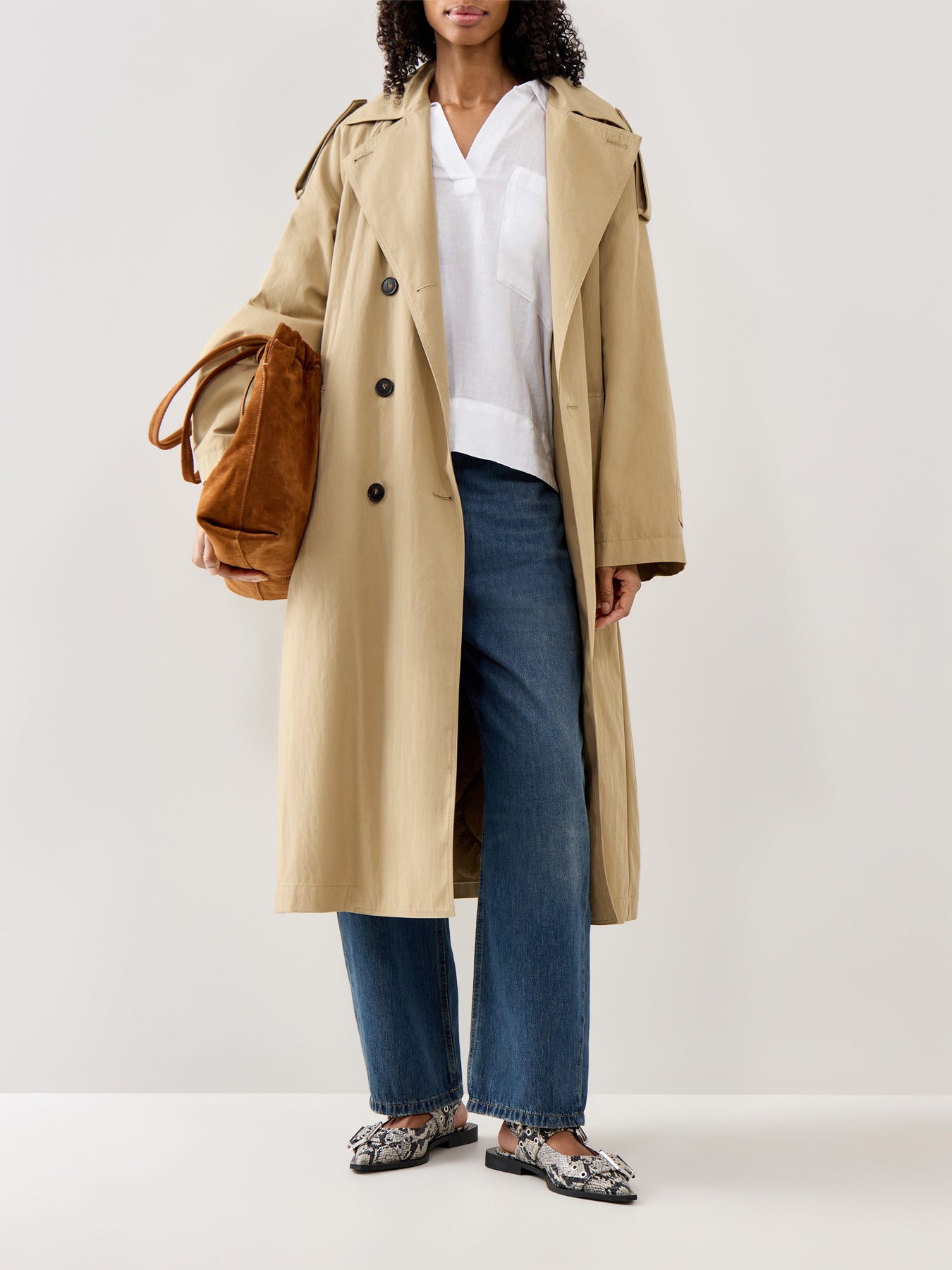 Classic Collar Pop-Over White