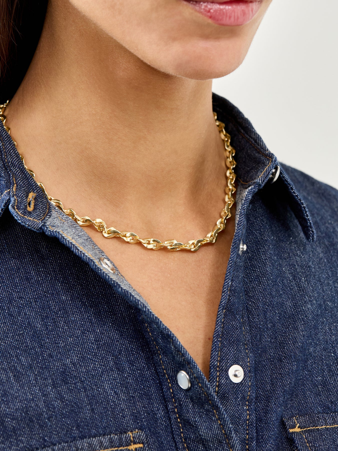 Sculpt Necklace Gold