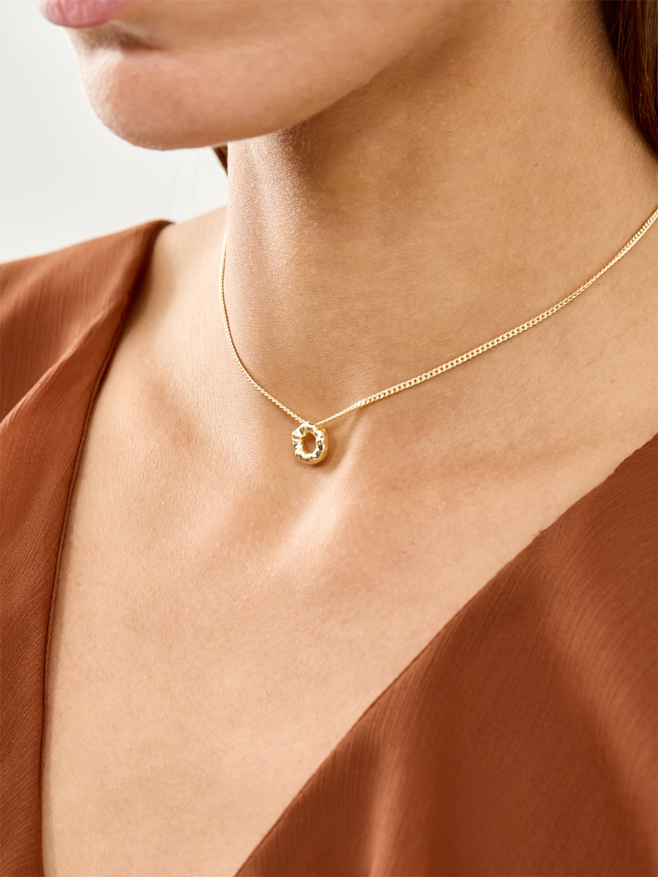Silence Necklace Gold