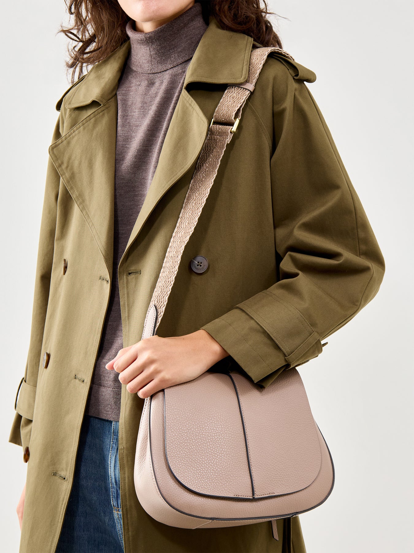 Helena Round Crossbody Beige