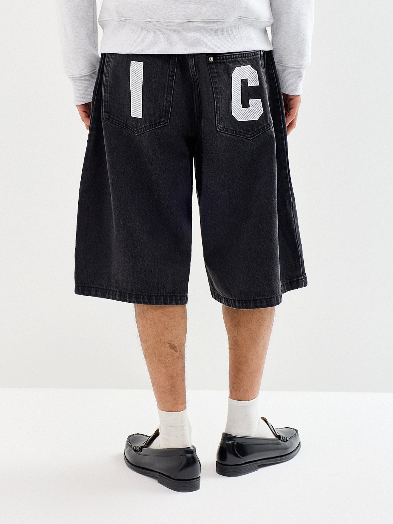 Running Dog Triple Scoop Denim Shorts Black