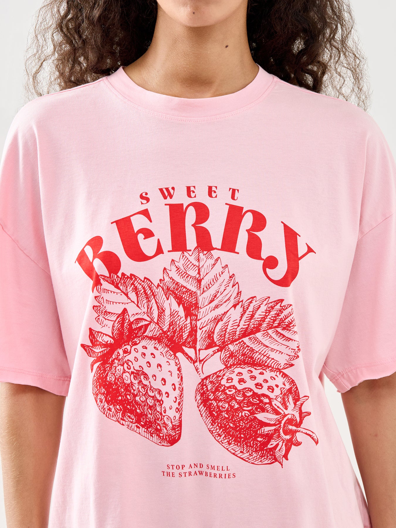Kinna Oversized Short Sleeve Graphic T Shirt Pink