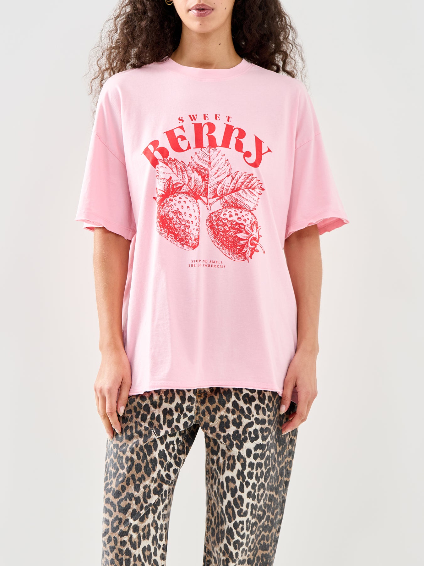 Kinna Oversized Short Sleeve Graphic T Shirt Pink