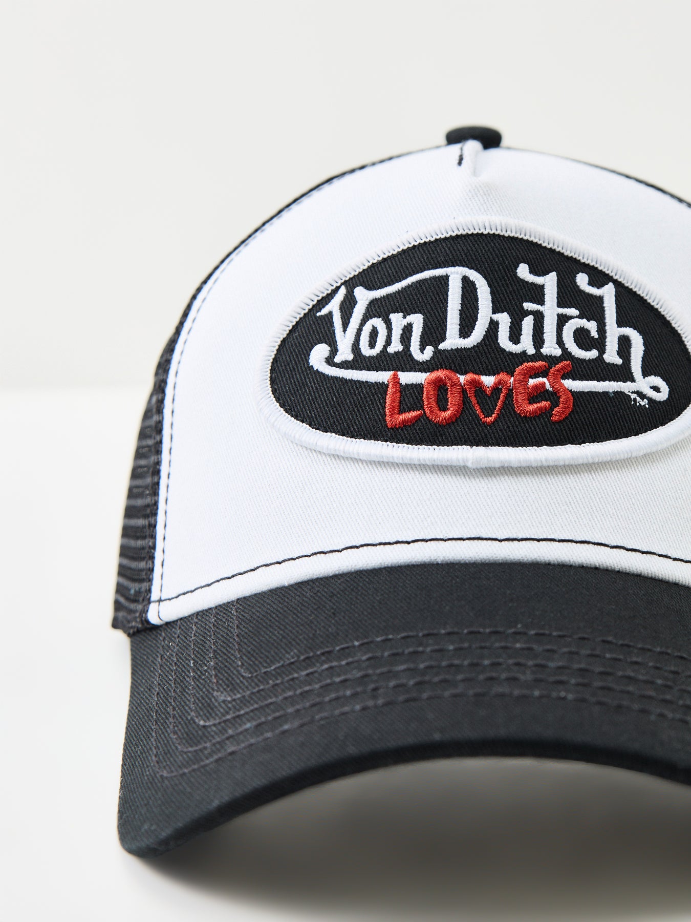 Love Collection Cap Black White