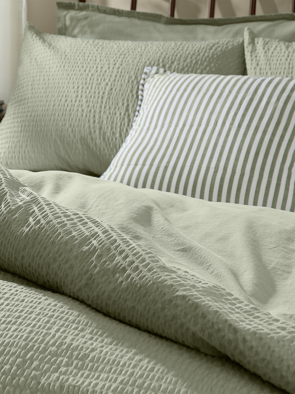 Cotton Hebden Relaxed Seersucker Double Duvet Set - Bay Green