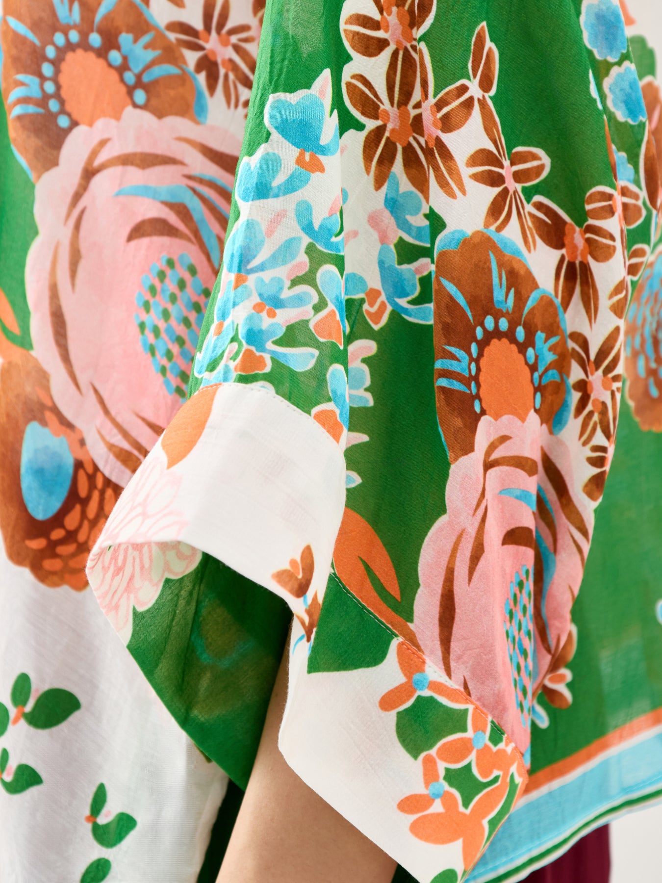 Kitsch Bouquet Print Kimono Green