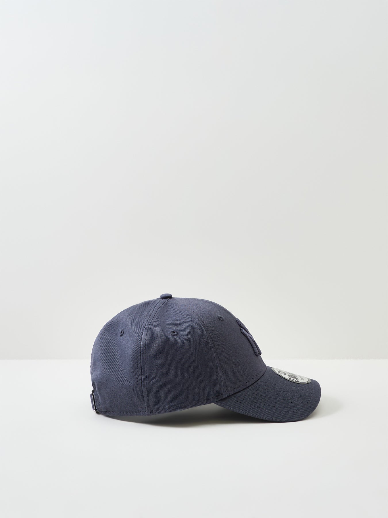 League Essential 9FORTY New York Yankees Cap Grey
