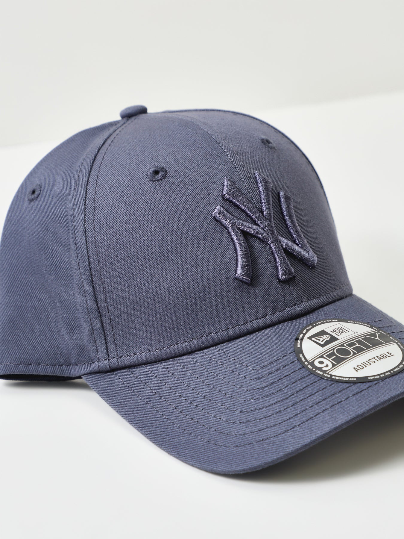 League Essential 9FORTY New York Yankees Cap Grey