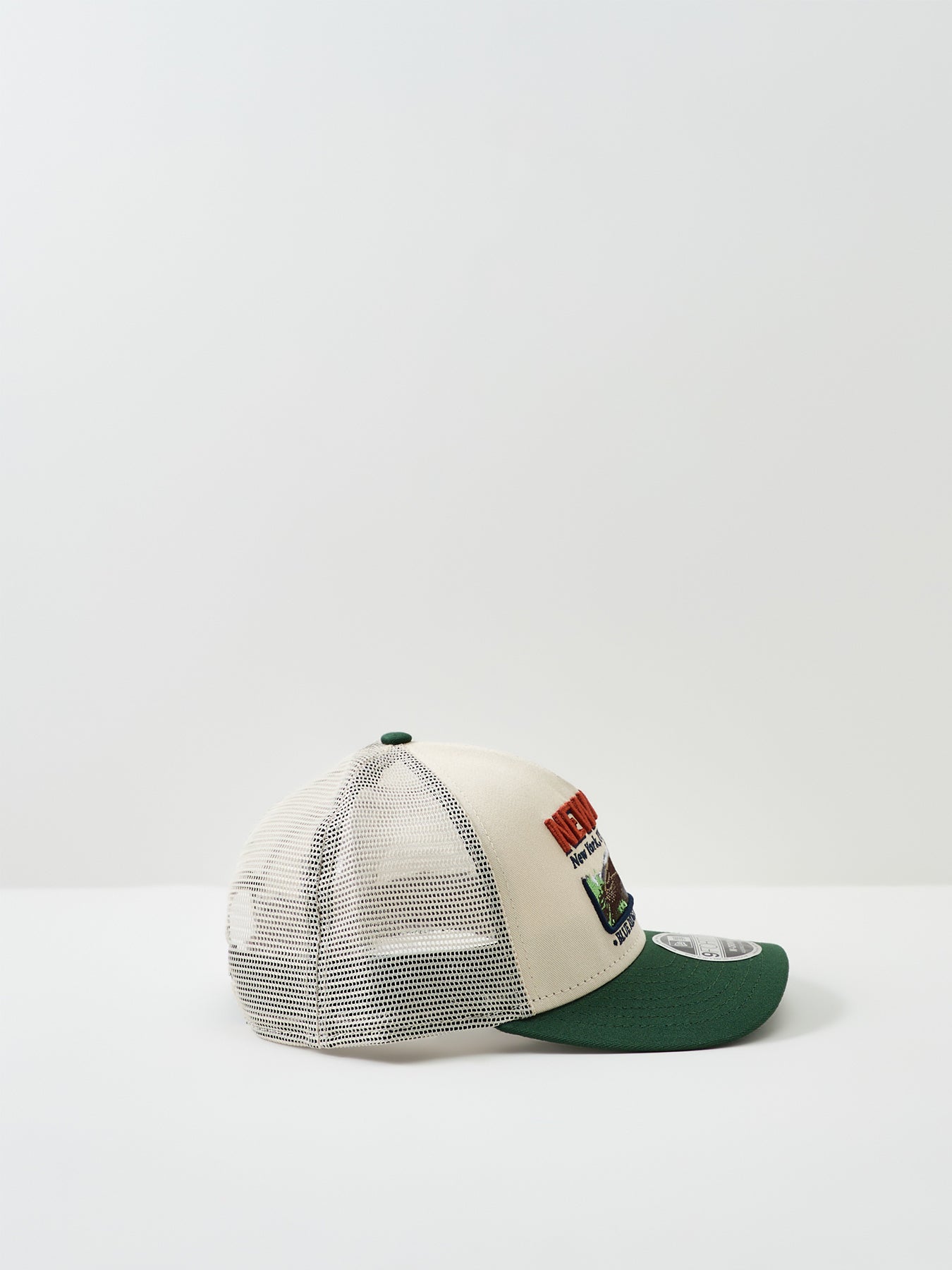 Graphic 9FORTY Trucker Eagle Cap Multi