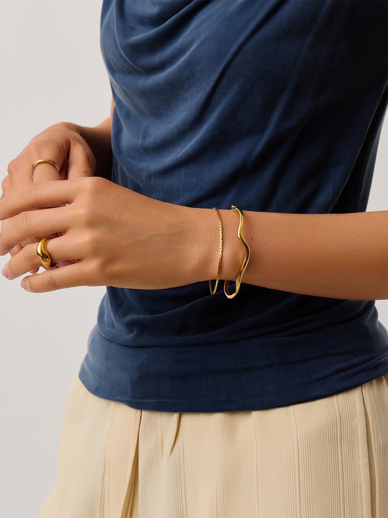 Molten Hinged Bangle Gold
