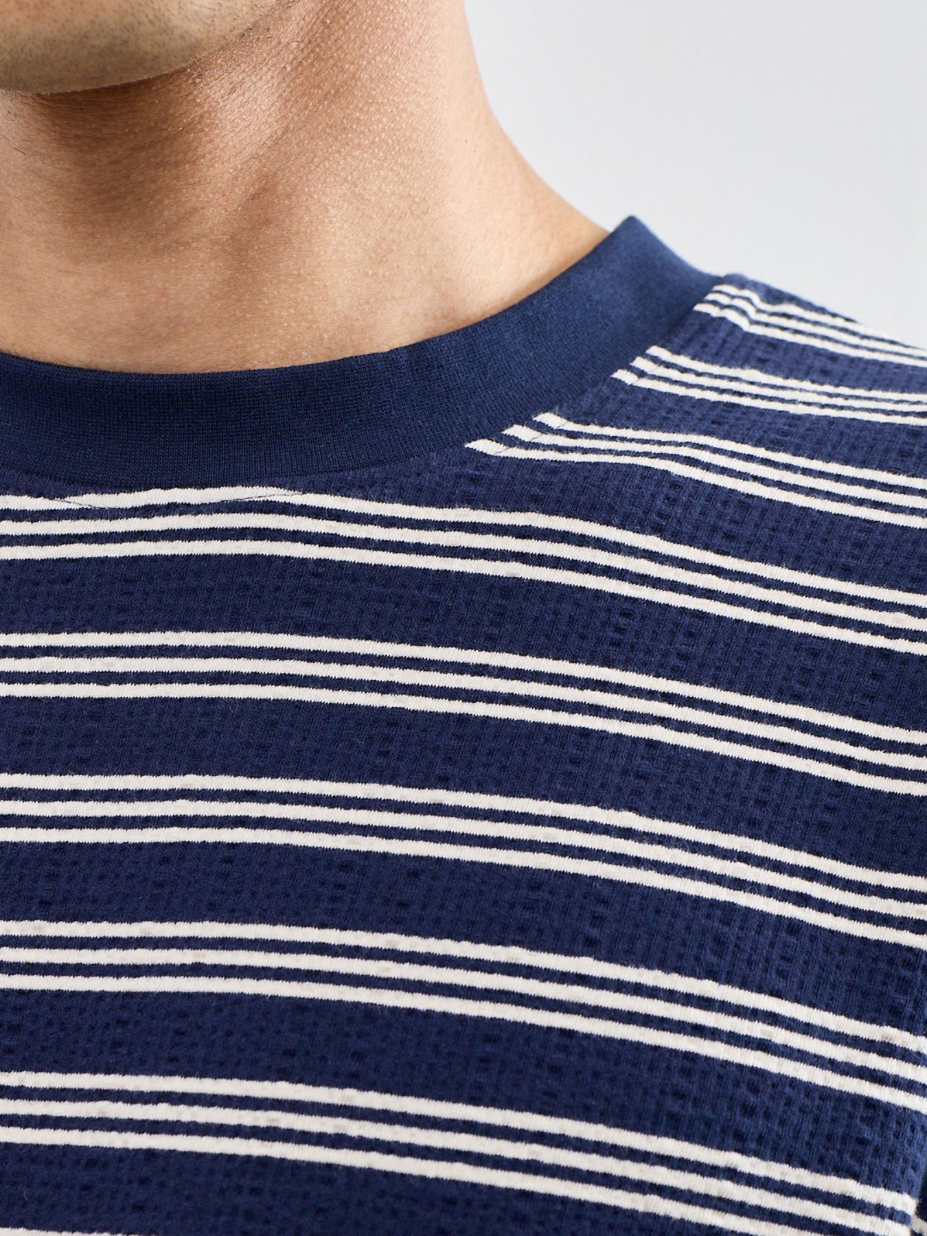 Heli Seersucker Stripe T-Shirt Navy
