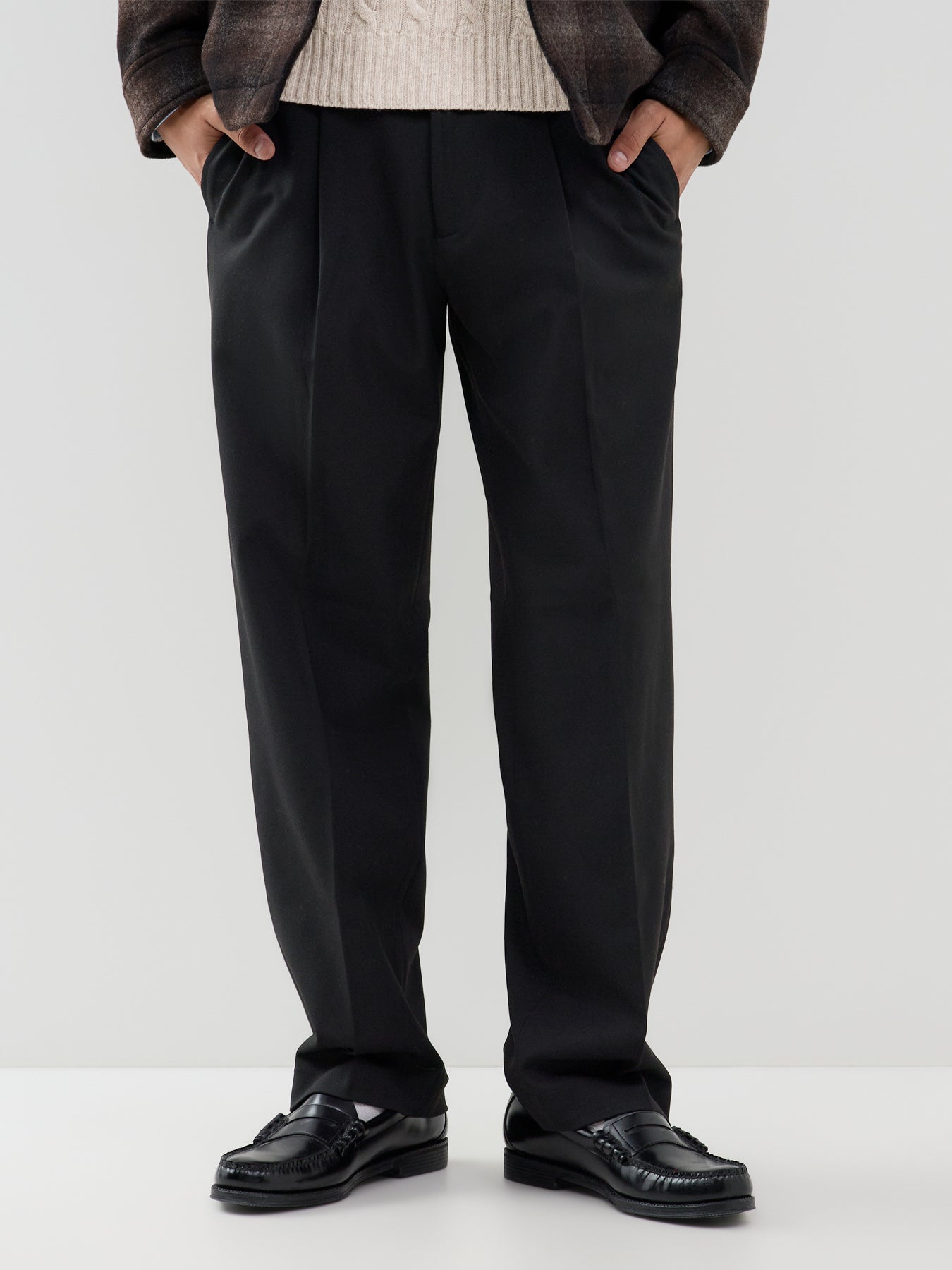 Finn Flex Loose-Fit Trousers - Black