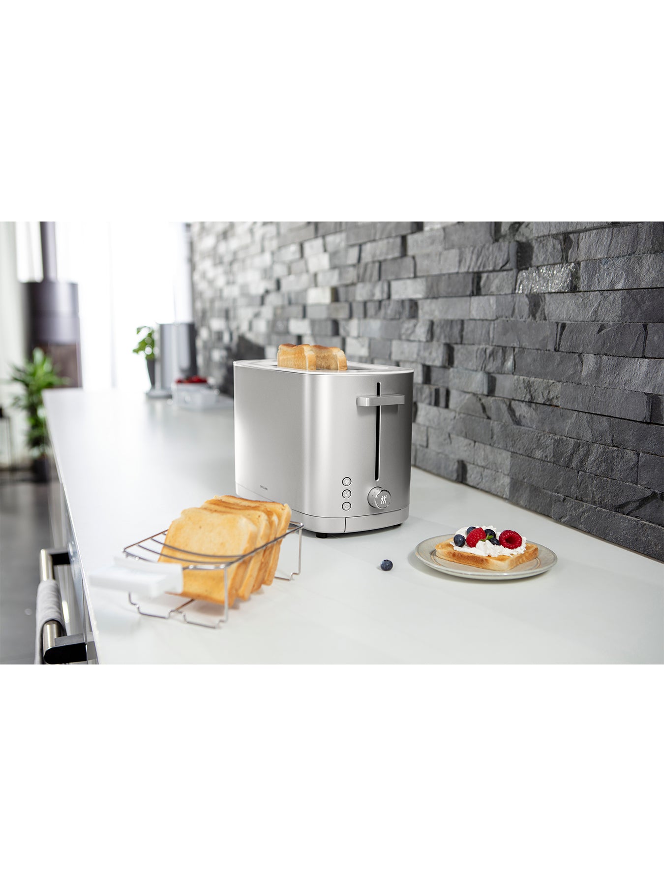 2 Slice Toaster with Bun Warmer Silver
