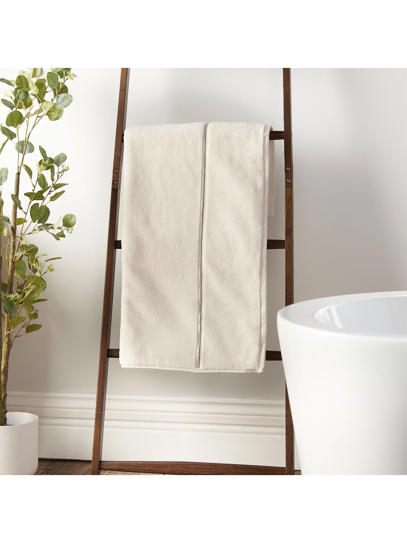 Zero Twist Satin Stitch Cotton Bath Sheet Natural