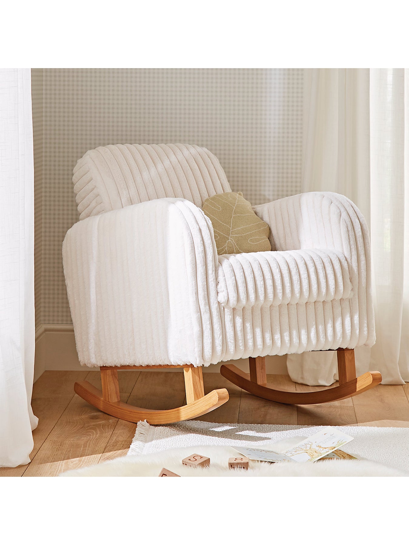 Etta Nursing Chair Faux Fur Cream