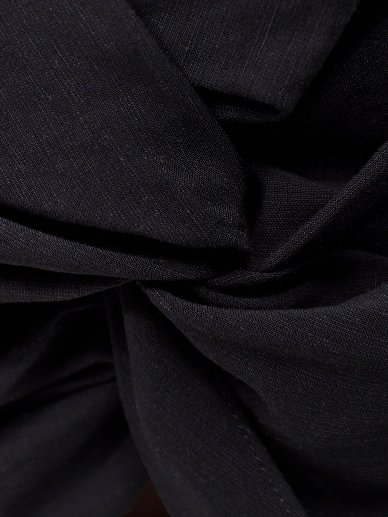 Twist Back Shell Top Black
