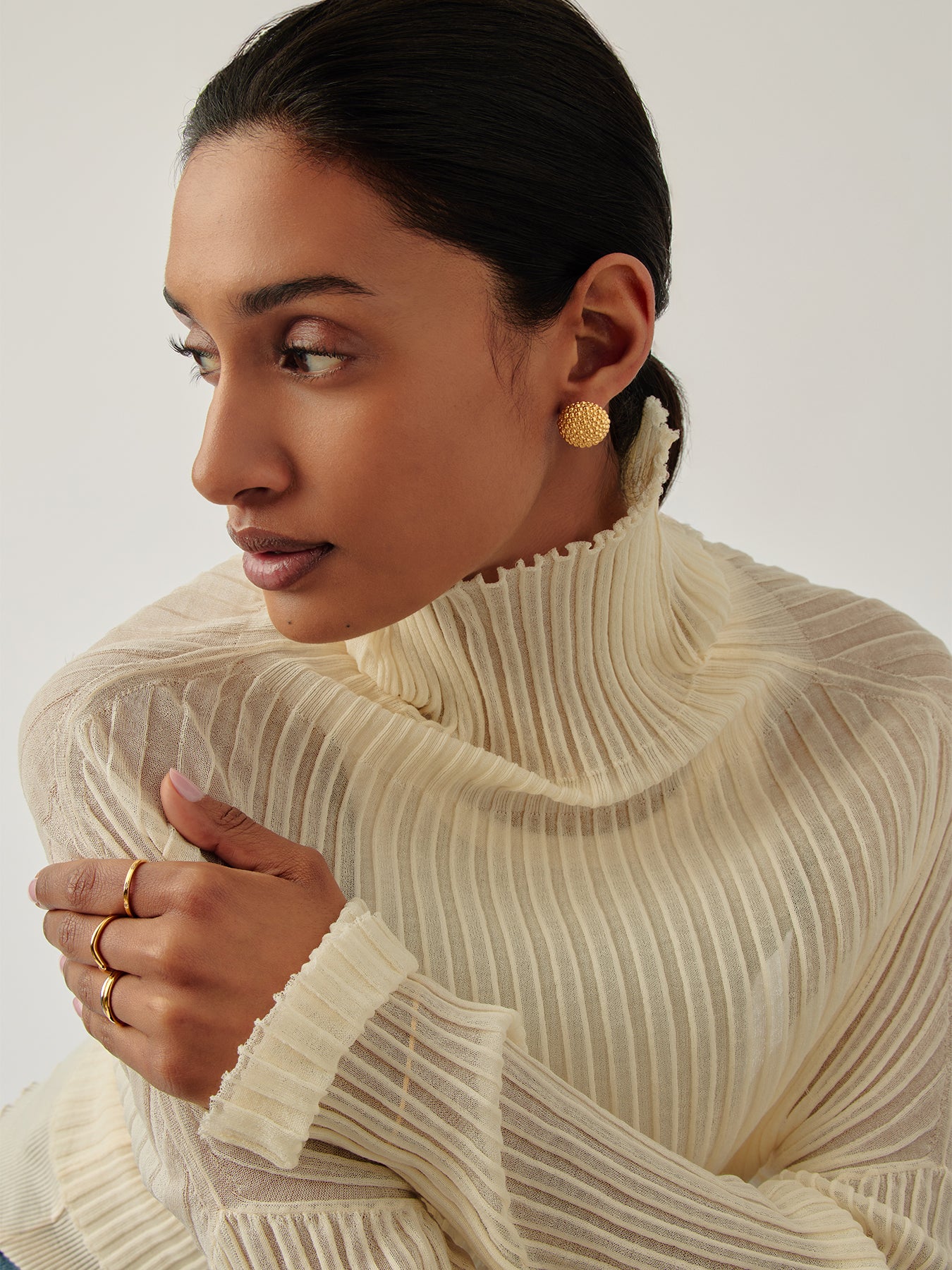 Baya Dome Stud Earrings Gold