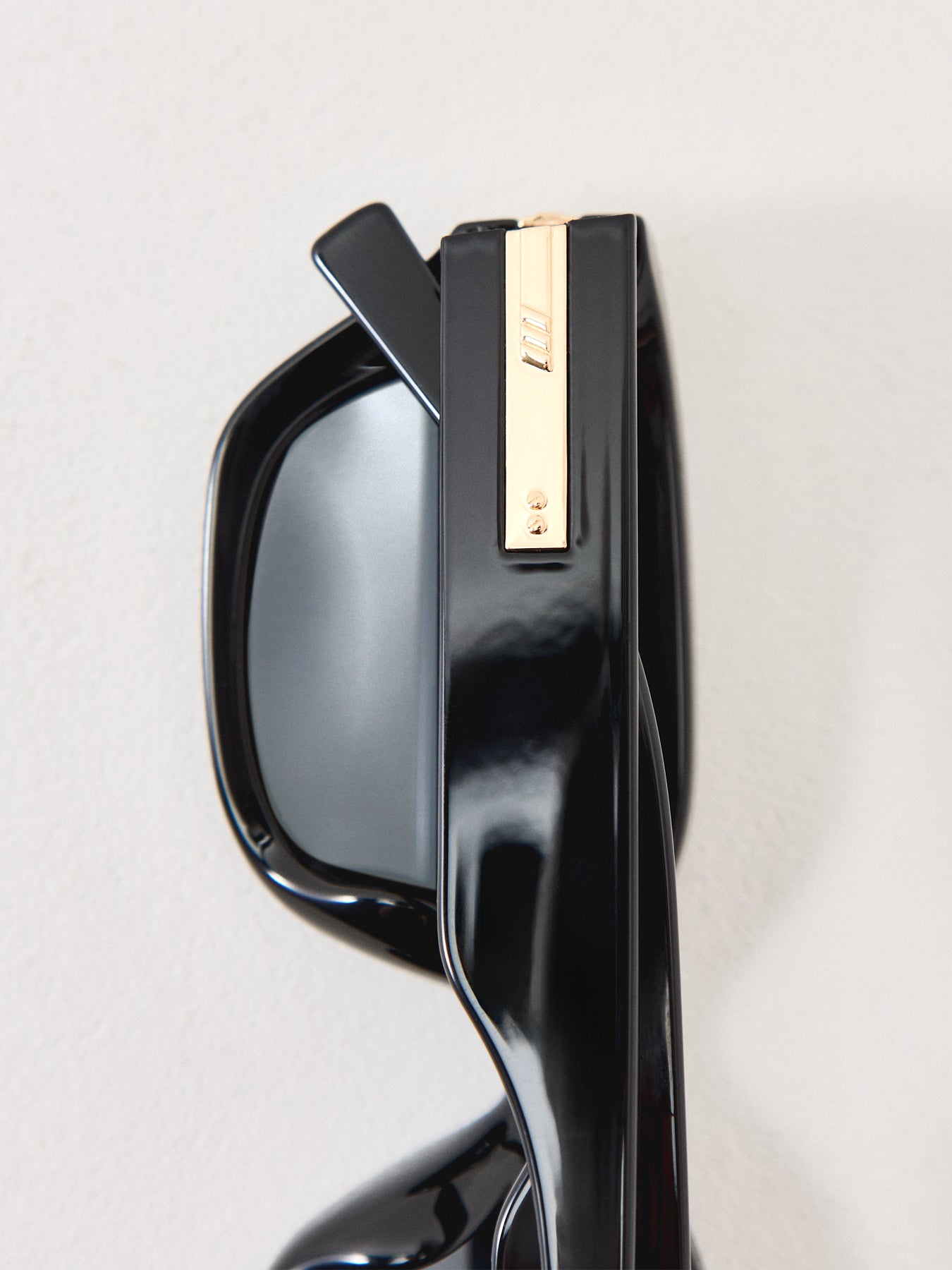 Cubito Rectangle Sunglasses Black