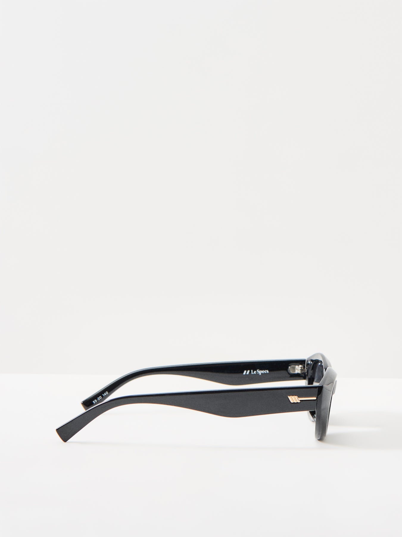 Le Bijou Oval Sunglasses Black