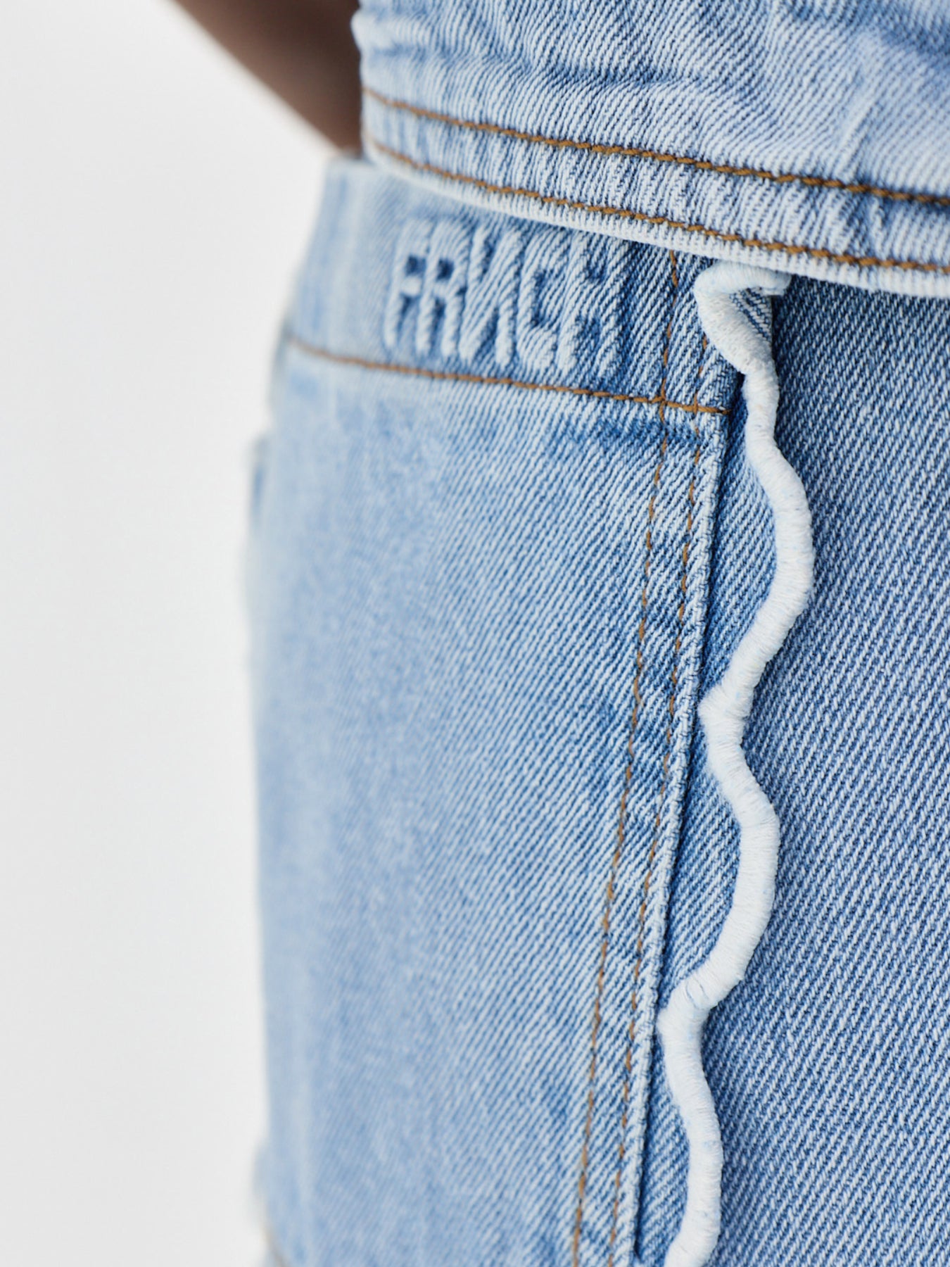 Gaspare Bermuda Shorts Blue