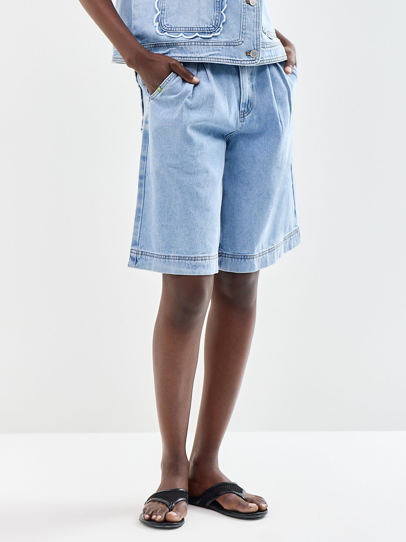 Gaspare Bermuda Shorts Blue