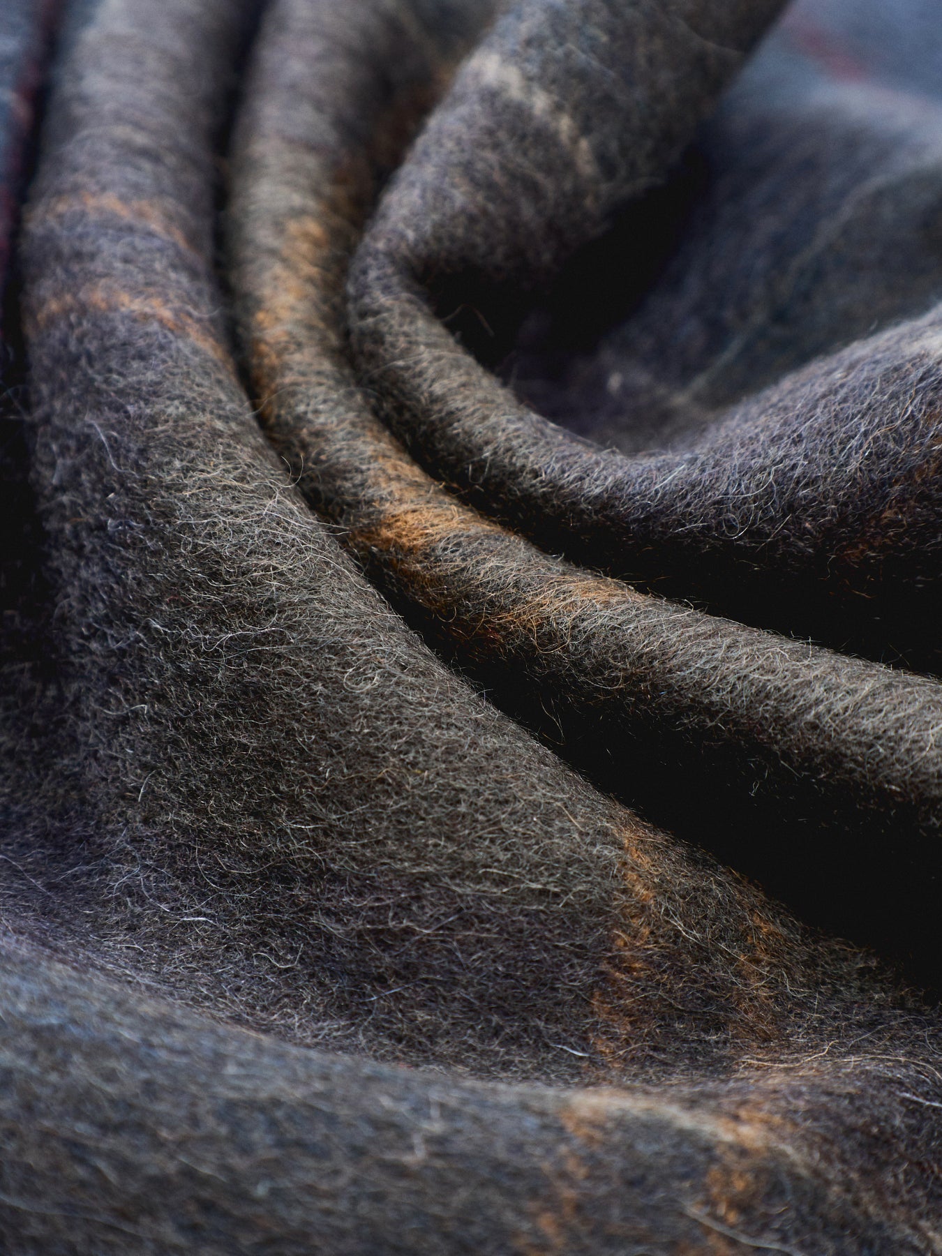 Wool & Cashmere Tartan Scarf - Shadow Classic Tartan