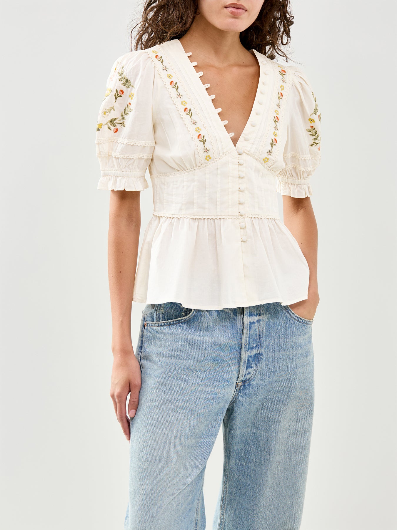 Elizabeth Scarlett Seren Embroidered Blouse Off White