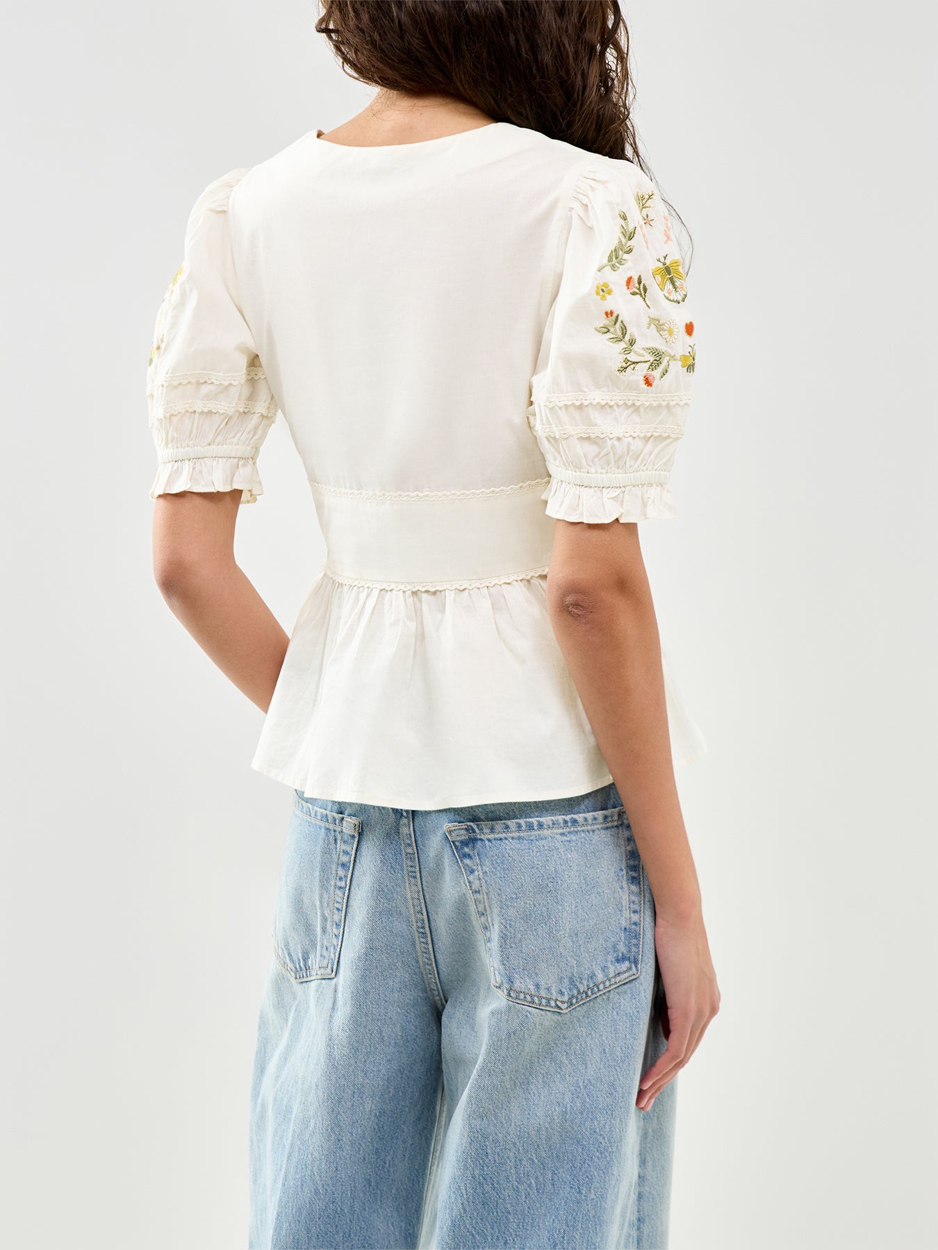 Elizabeth Scarlett Seren Embroidered Blouse Off White