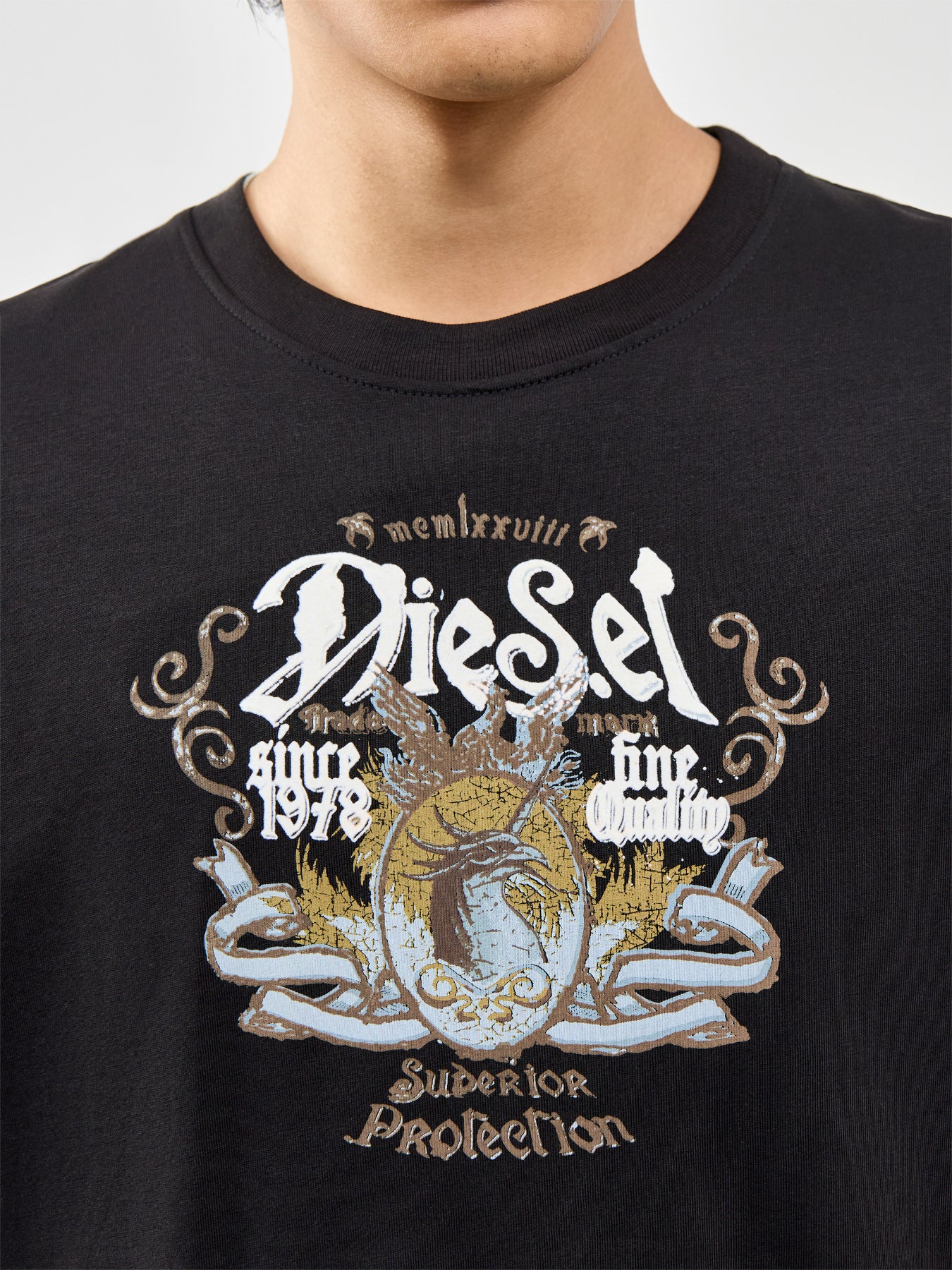Big Crest T-Shirt Black
