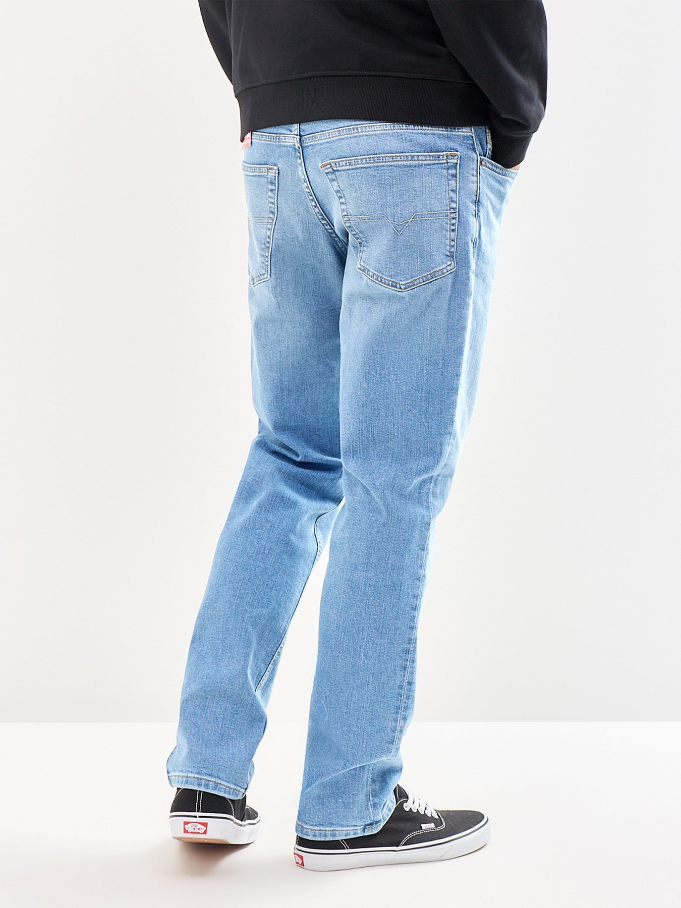 2023 D-FINITIVE Tapered Fit Jeans Blue