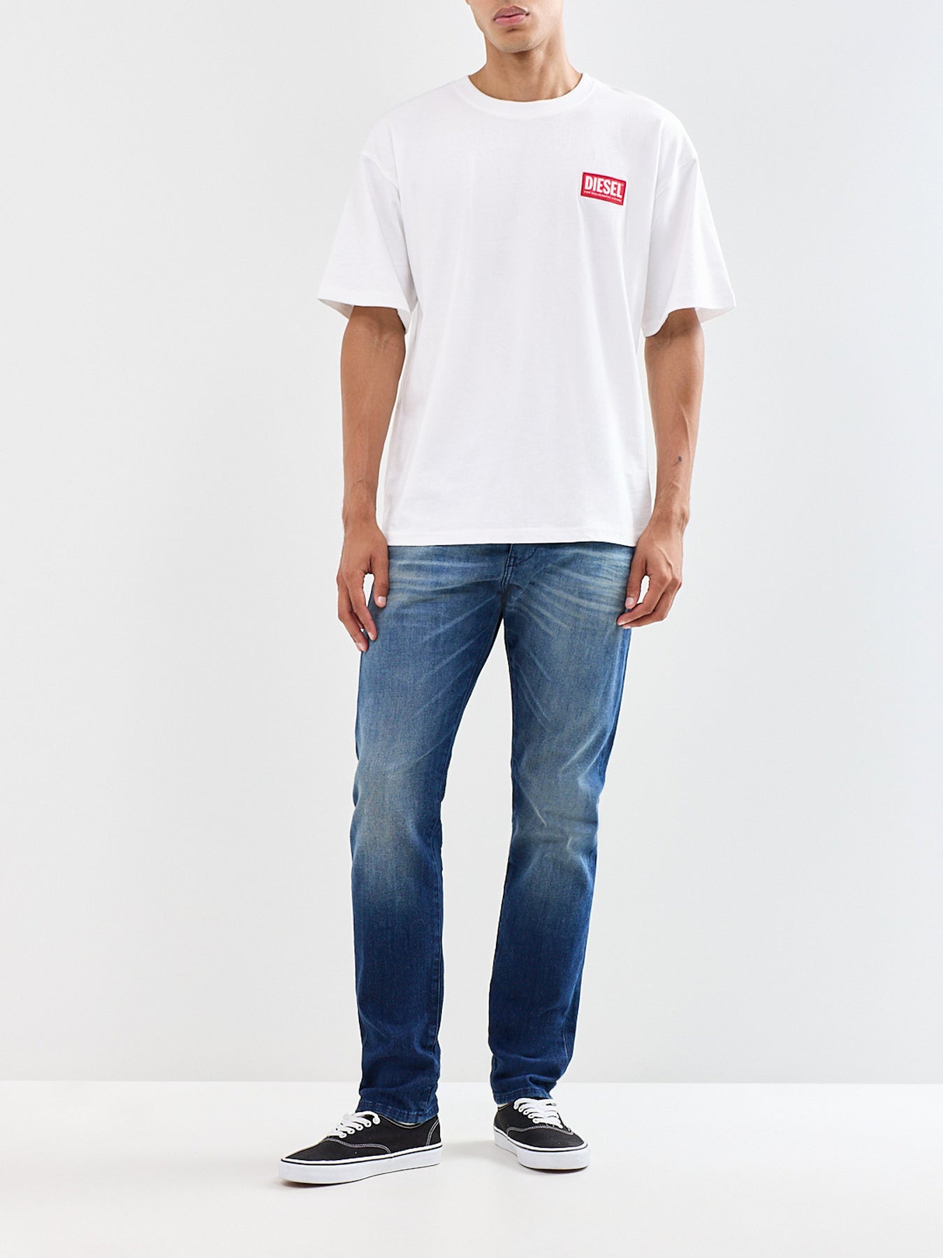 2019 D Strukt Slim Fit Jeans