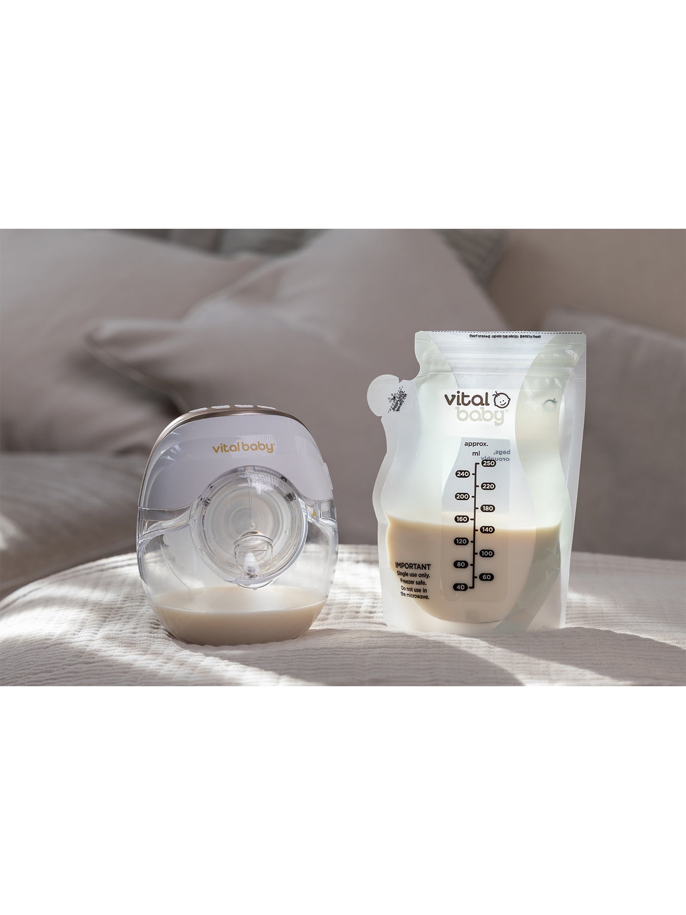 Flow Wearable Breast Pump White