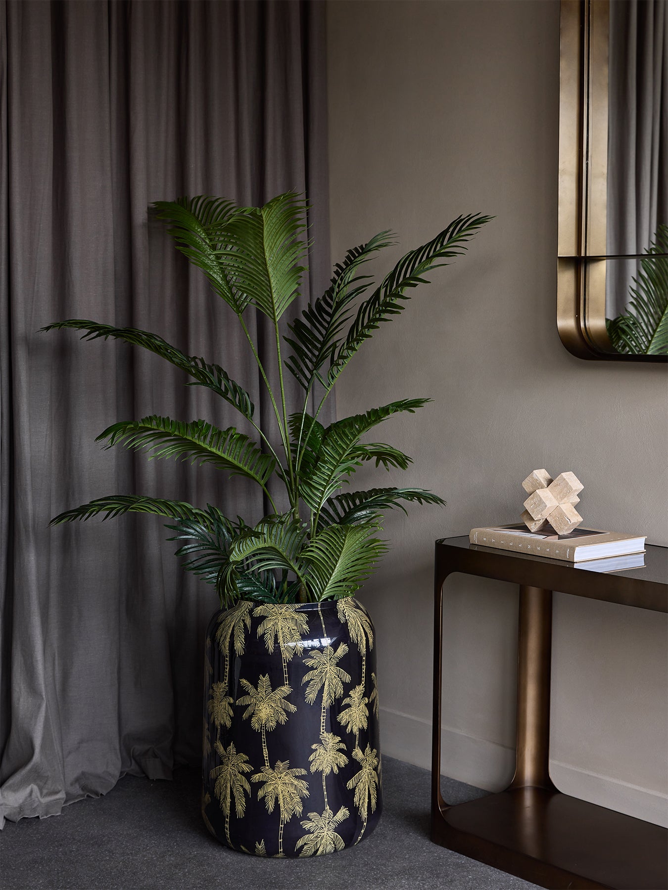 Palm Vase Large Black