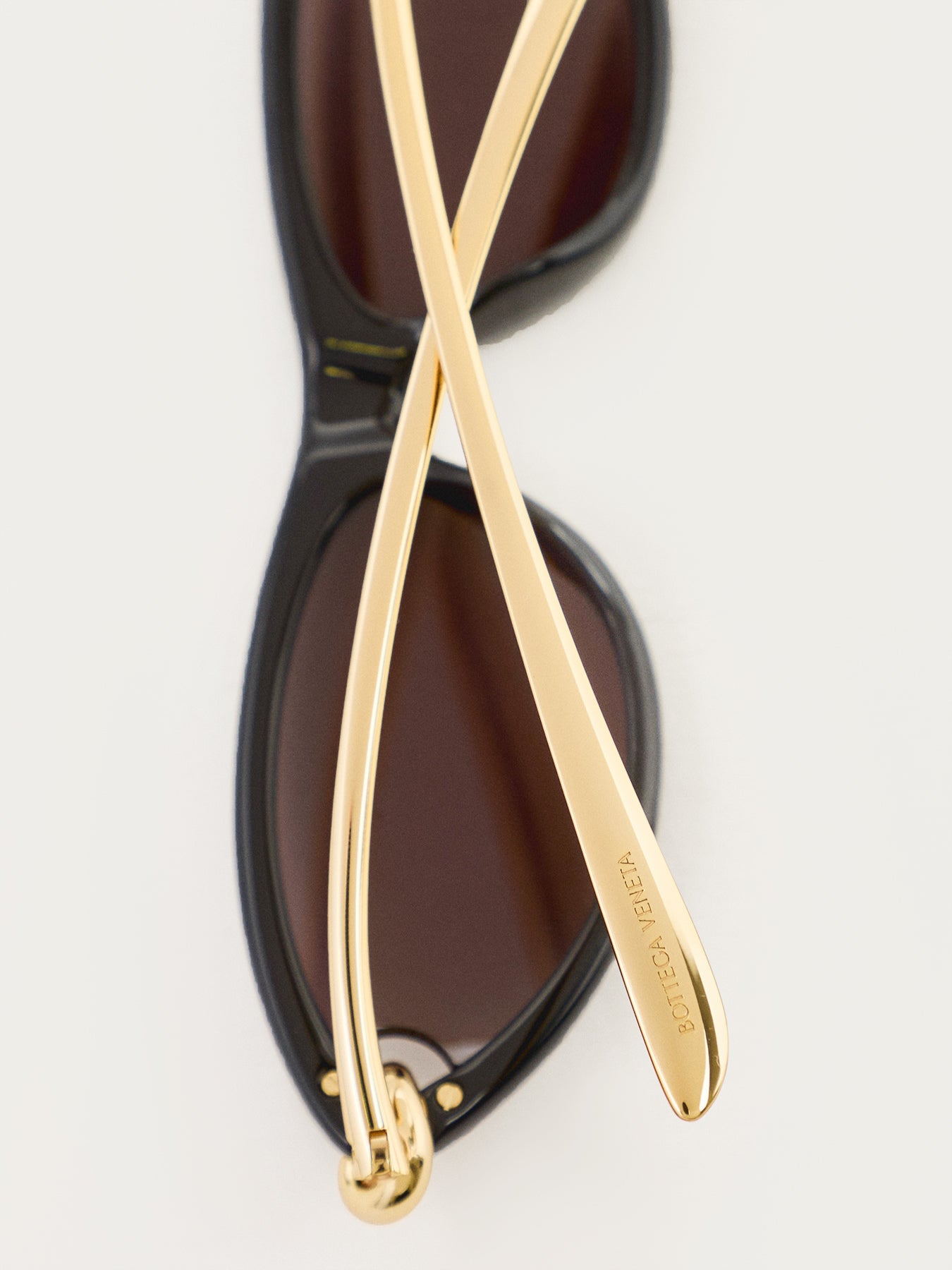 BV1390S-001 XL Square Sunglasses