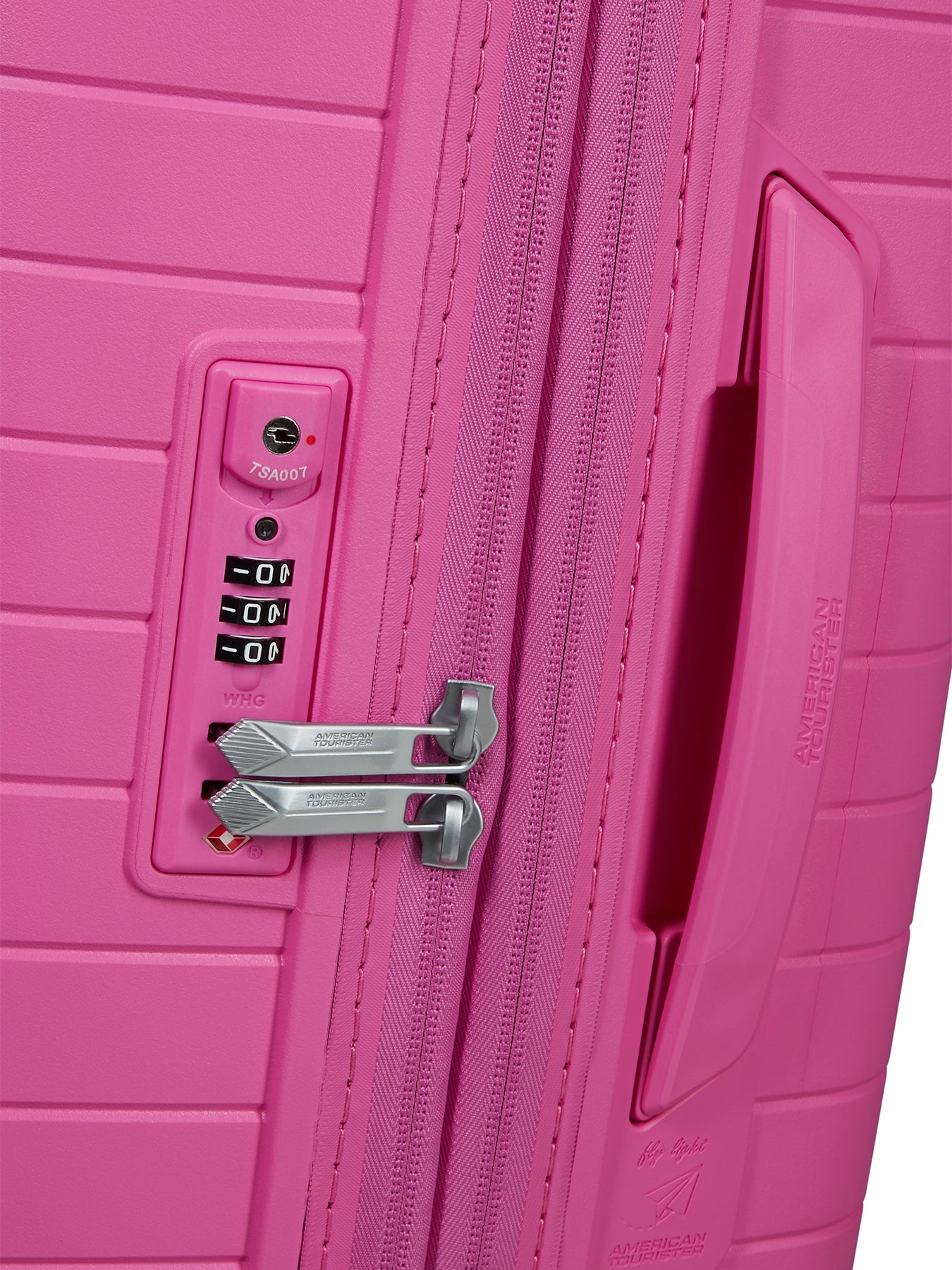 Fastforward Spinner Suitcase Pink