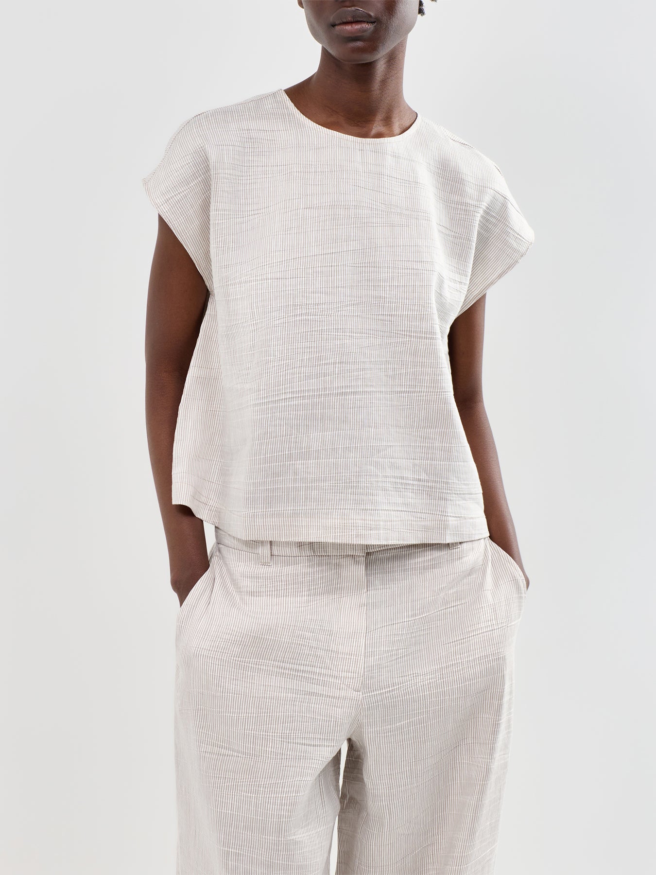 Round Neck Square Top