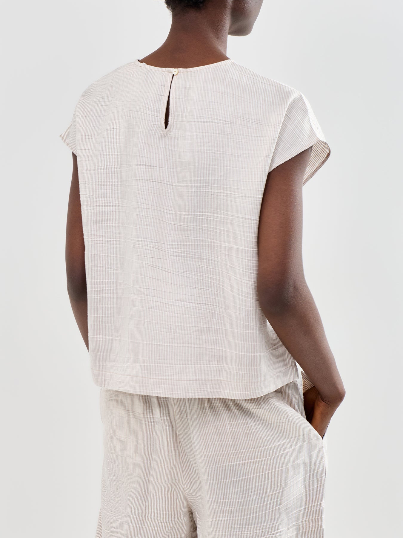 Round Neck Square Top
