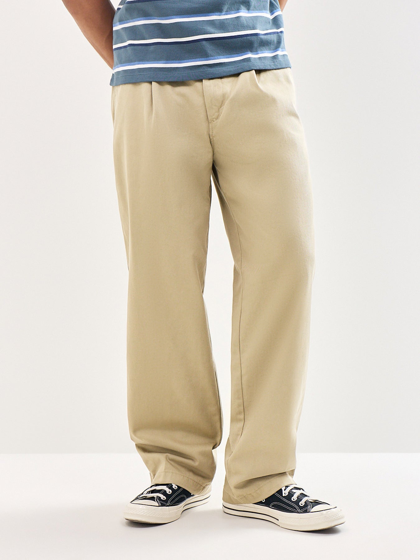 Loose Pleated Chinos Beige