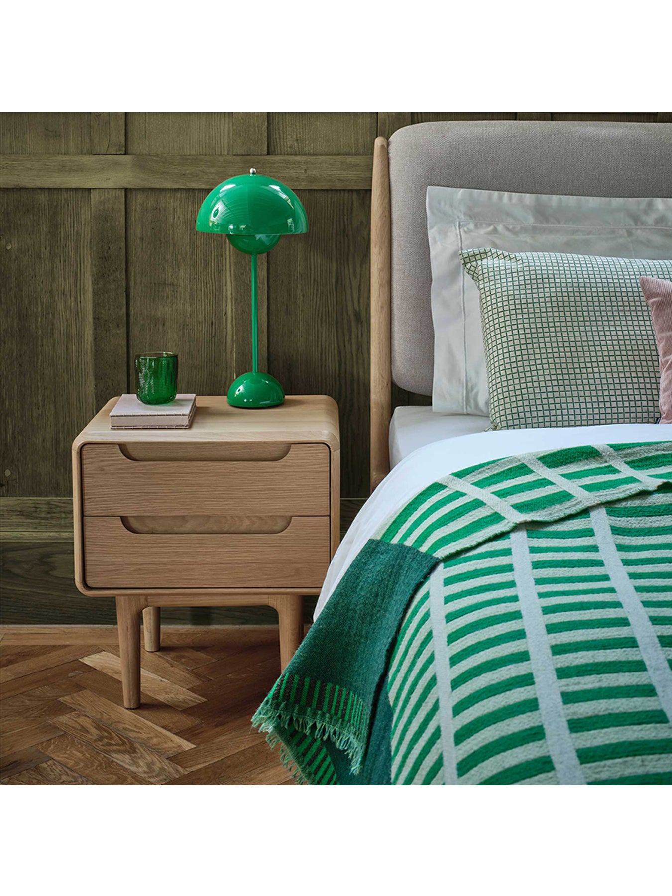 Winchester Solid Oak 2 Drawer Bedside Table