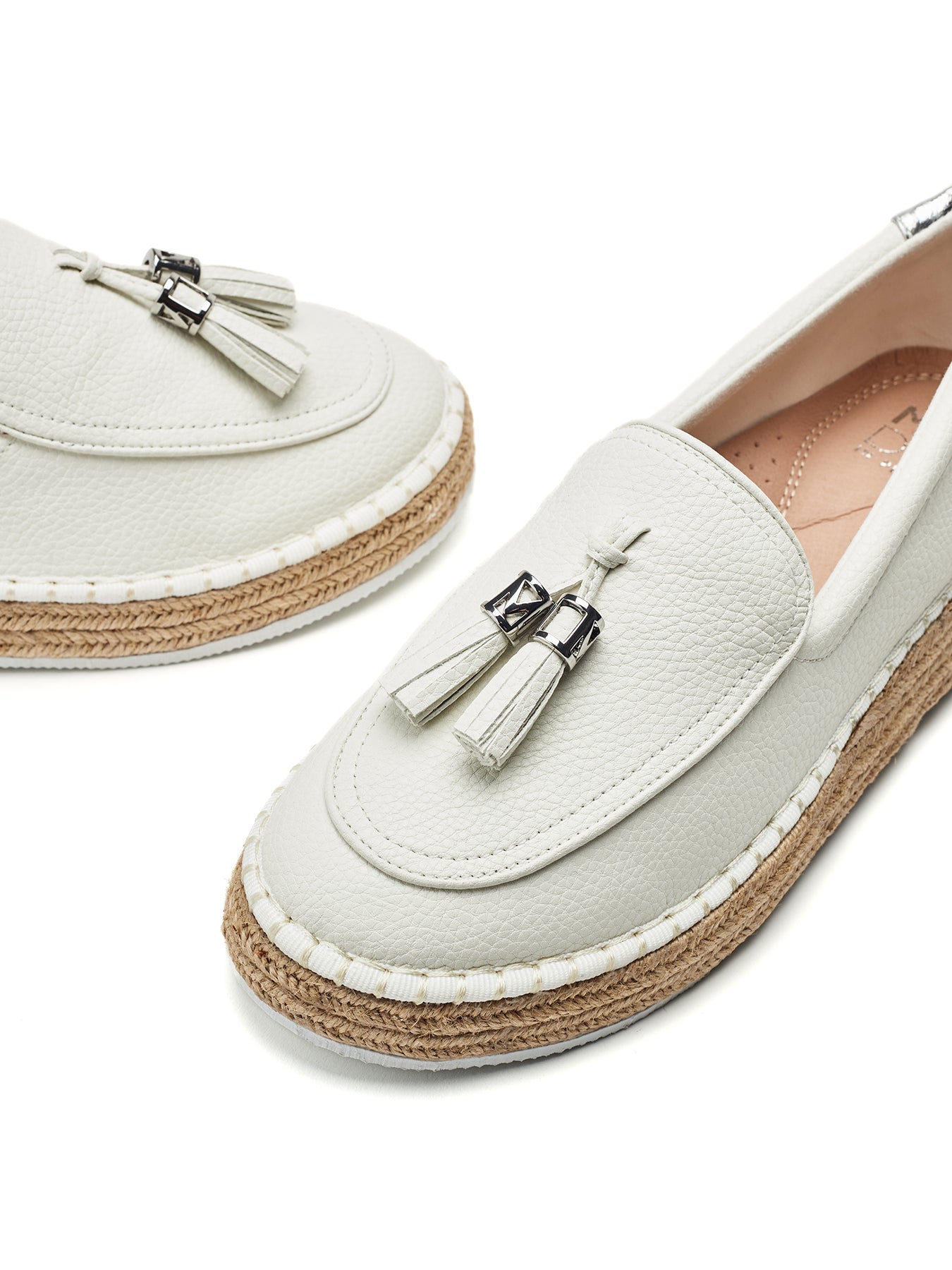 Elga Loafers White