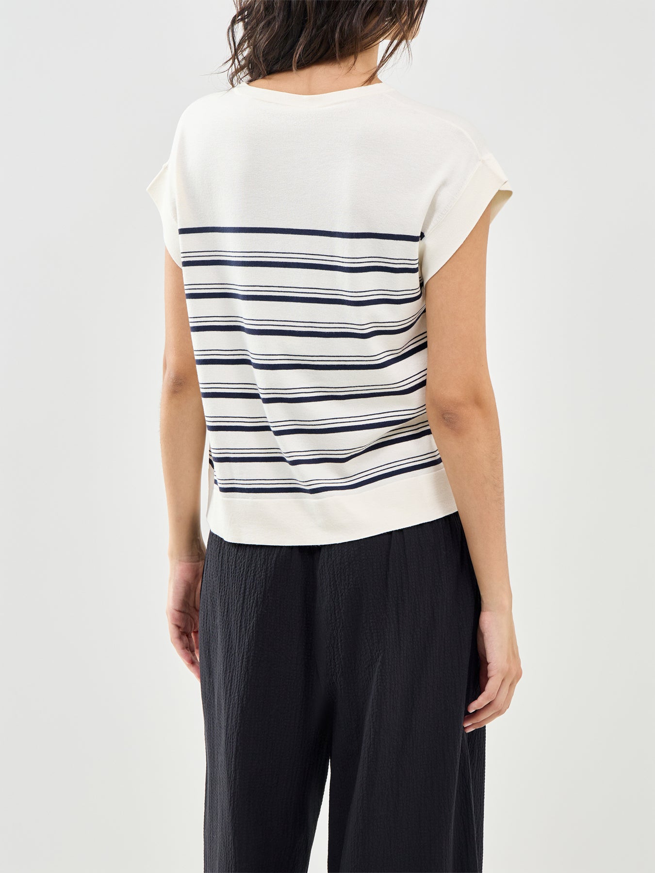 Ufo Knit Vest Multi