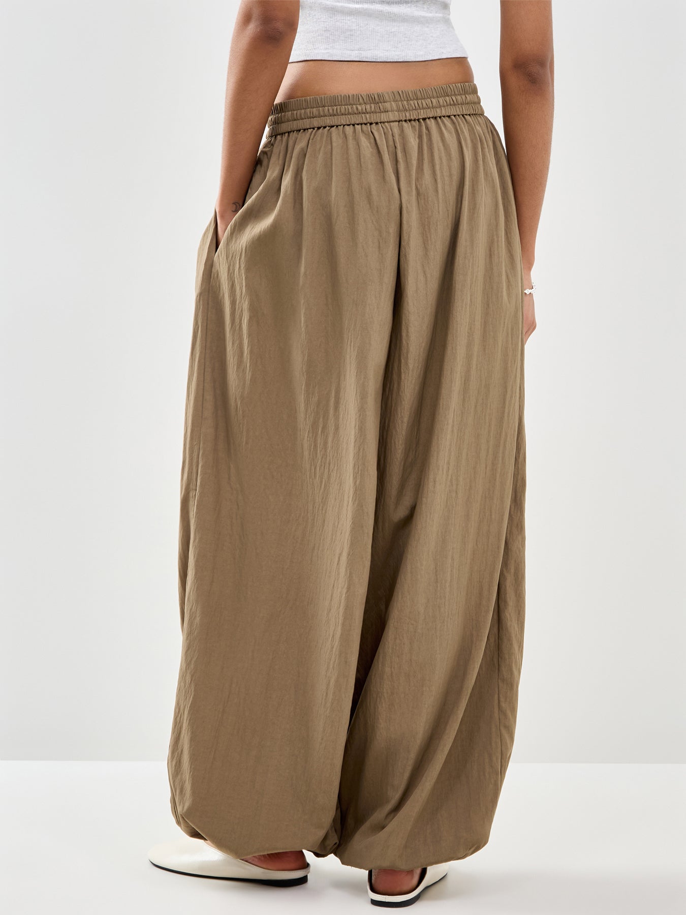 Nita Pleated Balloon Trousers Brown