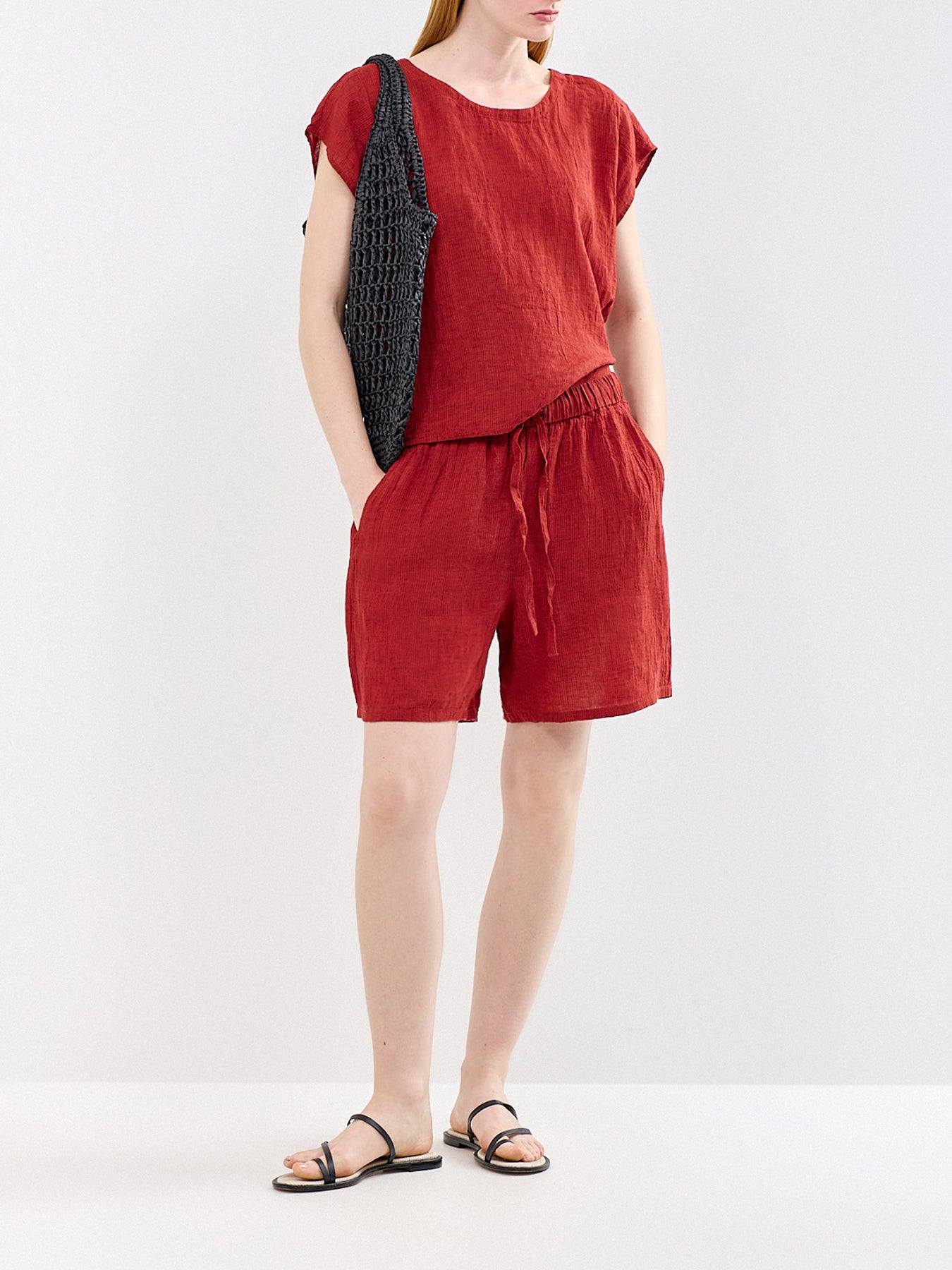 Jewel Neck Square Top Red